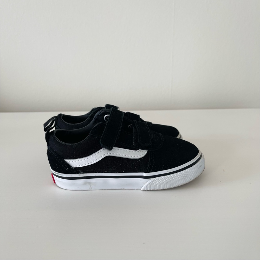 Vans Old Skool V Shoe